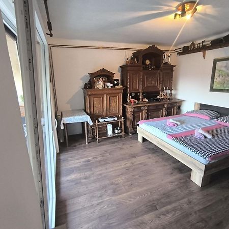 Apartments Lorinda Мощеничка-Драга Номер фото