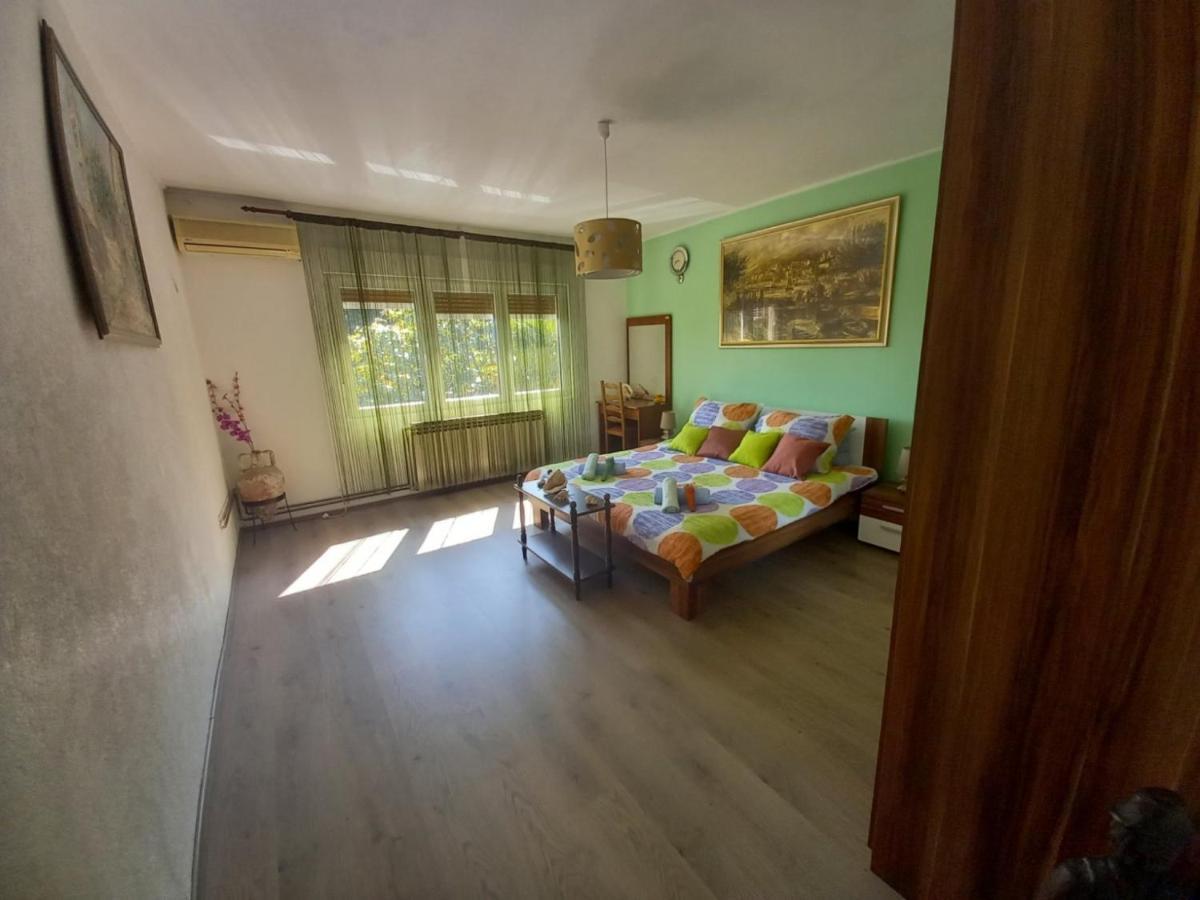 Apartments Lorinda Мощеничка-Драга Номер фото
